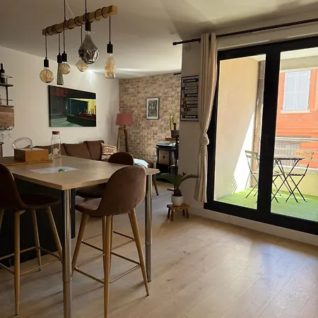 T2 Au Coeur Du Quartier Saint-cyprien A Апартаменты *
